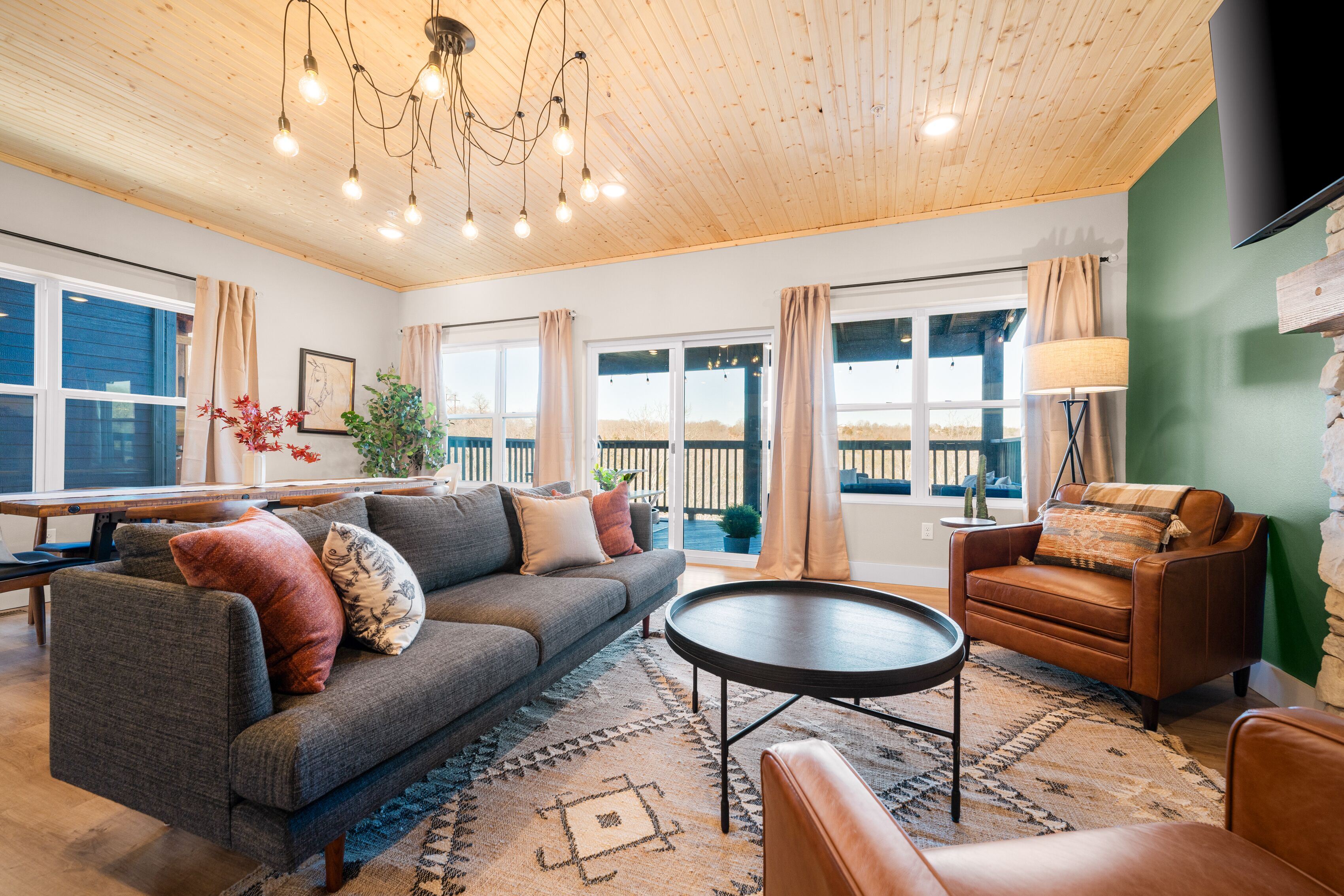 Smart TV, fireplace, video games, books