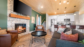 Smart TV, fireplace, video games, books