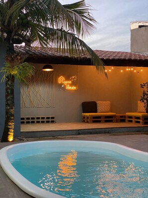 Outdoor pool - RiqueHouse Hidro Piscina a 500m da praia (Marica)