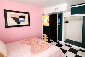 3 dormitorios, tabla de planchar con plancha, wifi gratis y ropa de cama