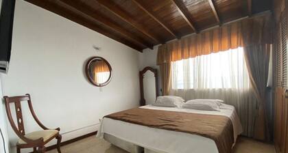 Charming Vintage Gem