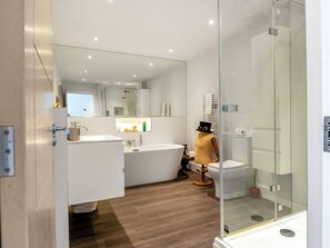 Towels - Step into indulgence, where every detail is tailored for your comfort. (Cradley, near Malvern)