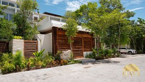 Exterior - NHOA 208C Lux 1BR Condo Jungle View in Aldea Zama (Tulum)