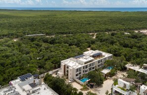 المنشأة من الخارج