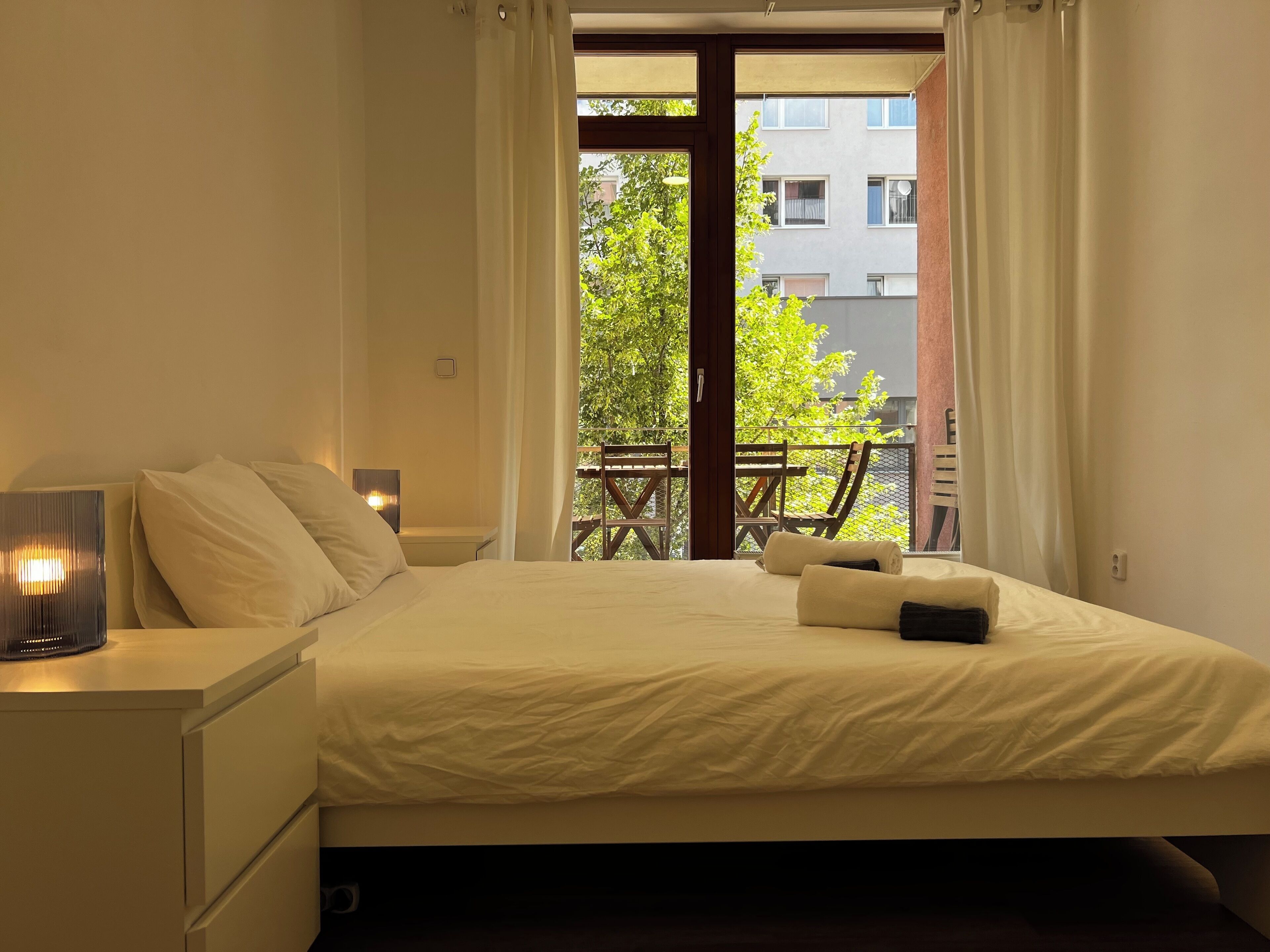 3 bedrooms, iron/ironing board, travel crib, free WiFi