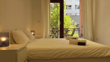 3 bedrooms, iron/ironing board, travel crib, free WiFi