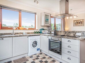 Dishwasher - Fantastic location in Brora. (Brora)