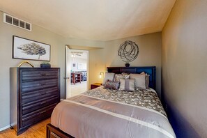 1 室のベッドルーム、アイロン / アイロン台、WiFi、ベッドシーツ