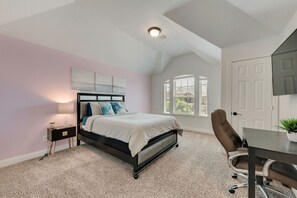 5 habitaciones, escritorio, tabla de planchar con plancha y wifi gratis 