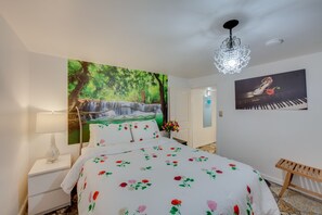 5 Schlafzimmer, Bügeleisen/Bügelbrett, Reisekinderbett, Internetzugang