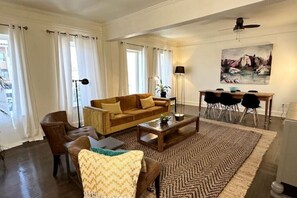 Smart-TV, bøker og printere