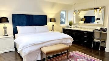 3 chambres, coffres-forts dans les chambres, bureau