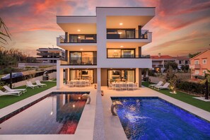 A heated pool - Villa LEA MAGDALENA IV (Krk)