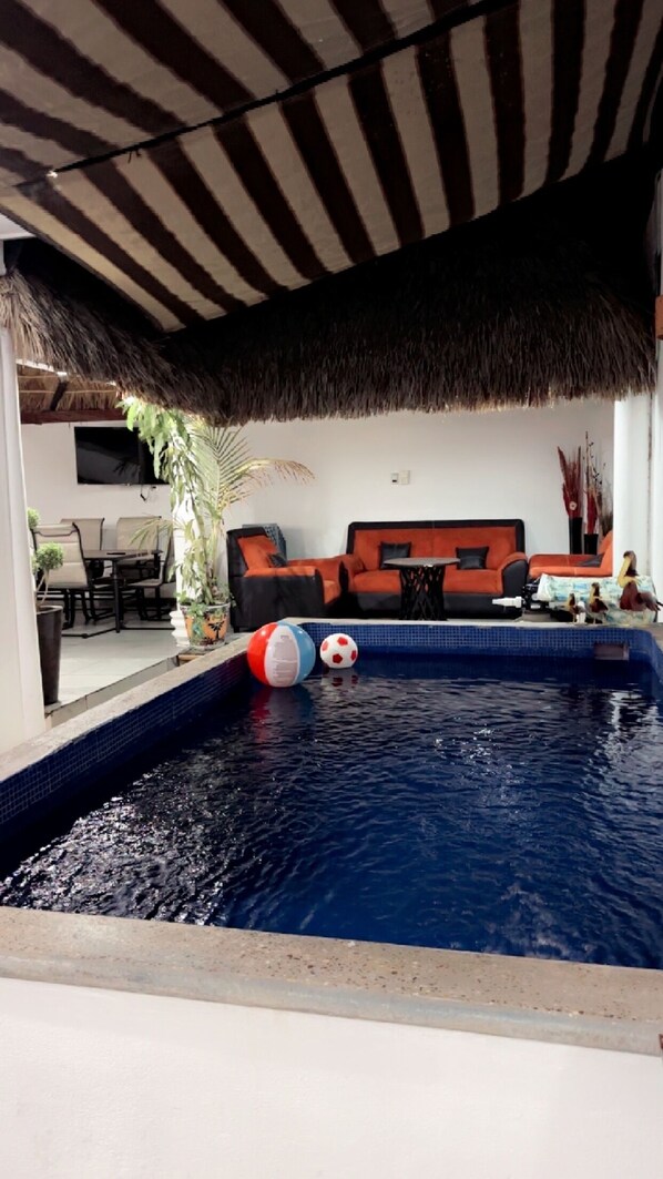 Pool - Hermosa Casa en el Centro de Mazatlán con Alberca Privada (Mazatlán)