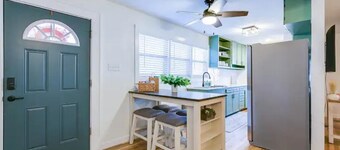 Cozy, Spacious & Modern w/ 3 BR!