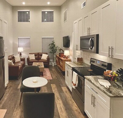 Luxury & Location! 2 bed / 2 bath / SmartHome