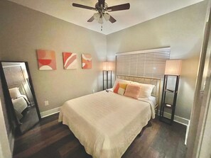 2 bedrooms, iron/ironing board, WiFi, bed sheets