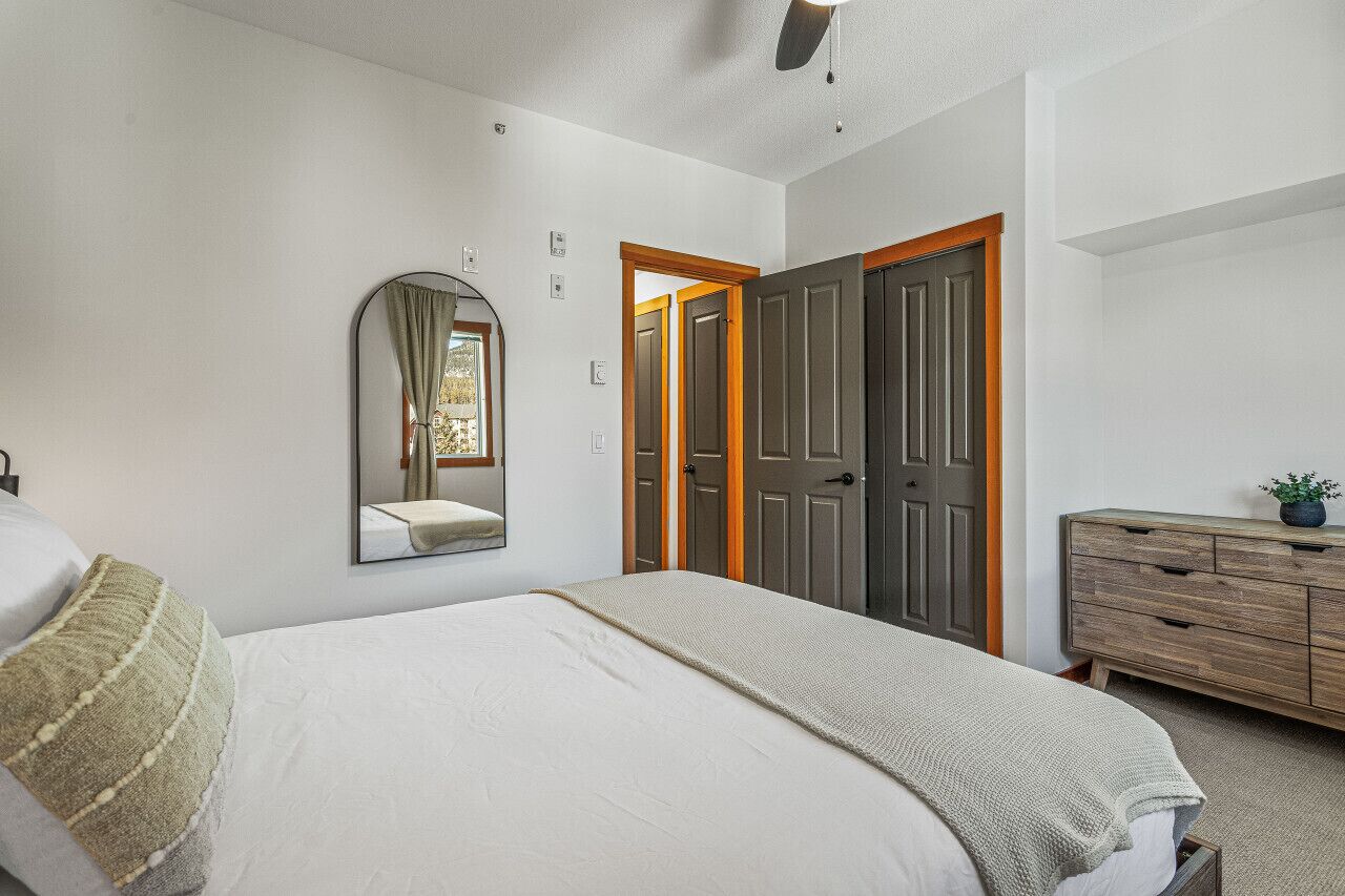 1 bedroom, iron/ironing board, travel crib, WiFi