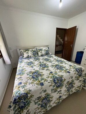 6 chambres, accès au Wi-Fi (inclus), literie fournie
