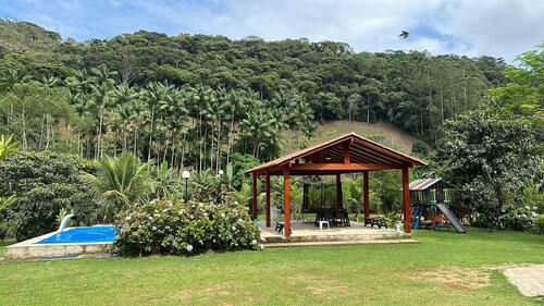 Sítio com Piscina - Sentido Cascata do Galo