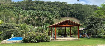 Sítio com Piscina - Sentido Cascata do Galo