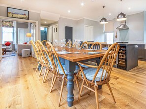 Dining - 4 bedroom accommodation in Nairn (Nairn)