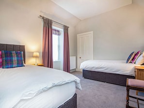 4 soverom, wi-fi (inkludert) og sengetøy