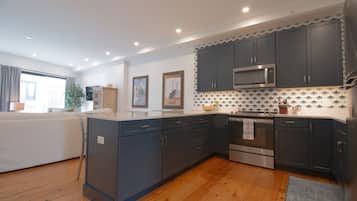 Fridge, microwave, oven, dishwasher