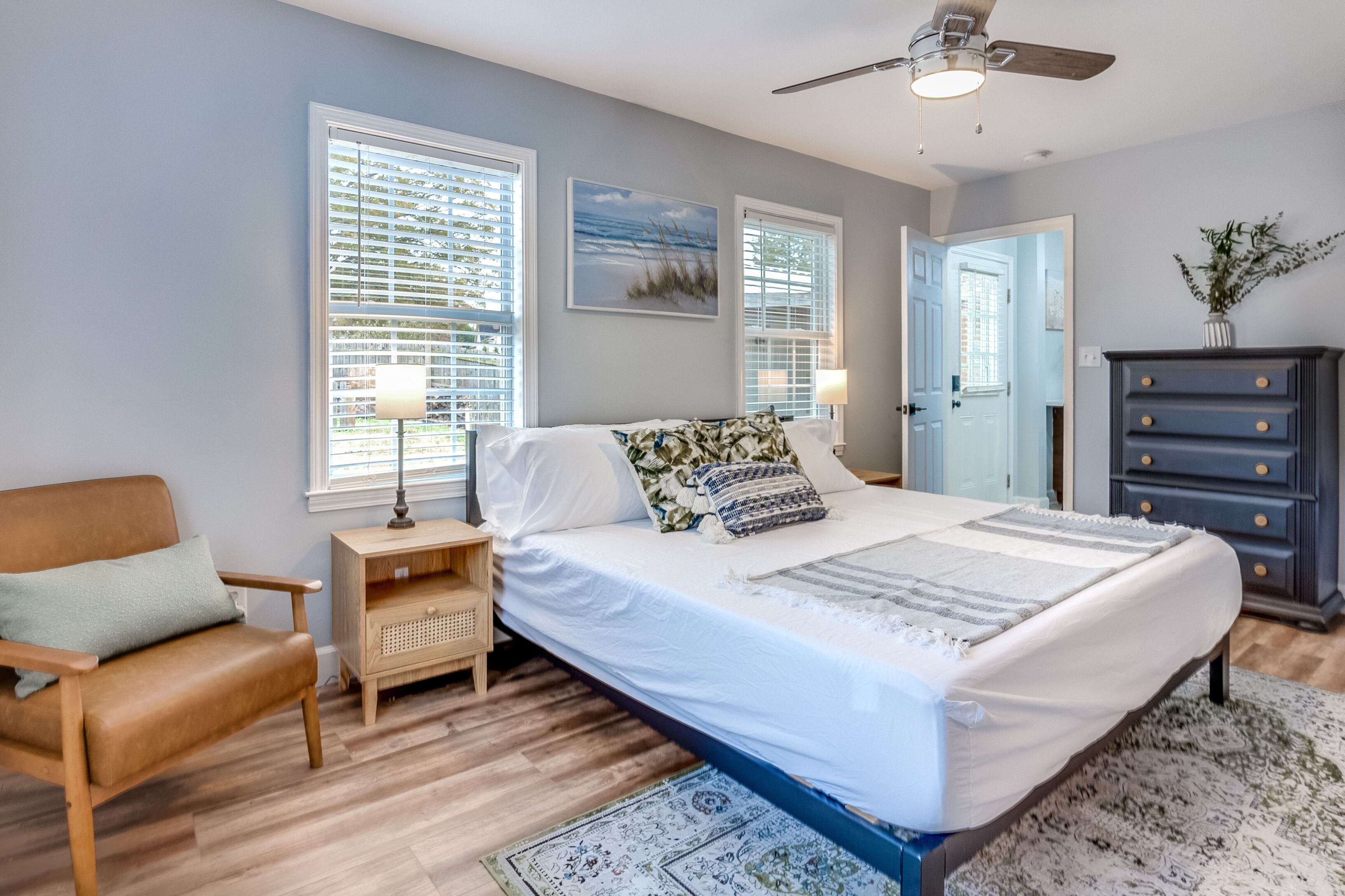 3 chambres, fer et planche à repasser, lit parapluie, Wi-Fi