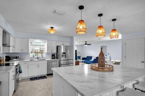 Fridge, microwave, oven, stovetop - SFH w/ Heated Pool, All Tile Floors, Close to Marina, Open Concept & Comfortable (Cape Coral)