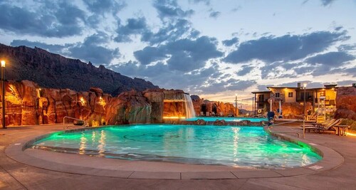 Sage Creek Resort - C1 "Heated Pool & Hot Tub" ADA