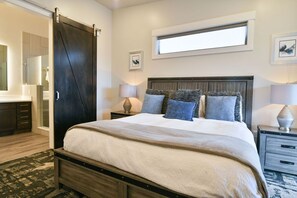 3 bedrooms, iron/ironing board, travel crib, free WiFi