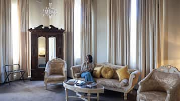 Royal Room | 1 bedroom, memory foam beds, individually decorated
