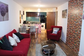 Apartment | Living area - Captivating 2-bed Apartment in Edgbaston (Birmingham)