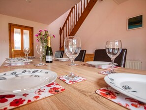 Dining - 4 bedroom accommodation in Tain (Tain)