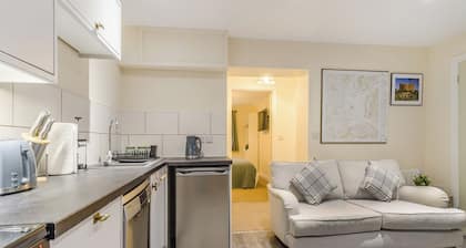 Brewers Cottage-UK45454