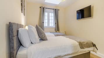 2 bedrooms, free WiFi, bed sheets