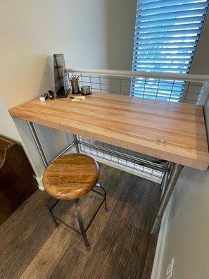 Interior - Mid-City Loft / Lovely & Safe 2 bed / 2 bath (Lafayette)