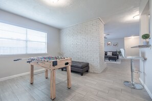 Game room - Chic Urban Home with Sunroom (Sugar Land)