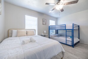 3 bedrooms, iron/ironing board, WiFi, bed sheets