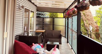 Private Upper Bedroom B in a Home/Shared Living Space