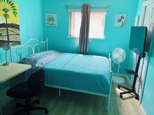 RVH"S/
 Rm B  in a Home/Shared Living Space 