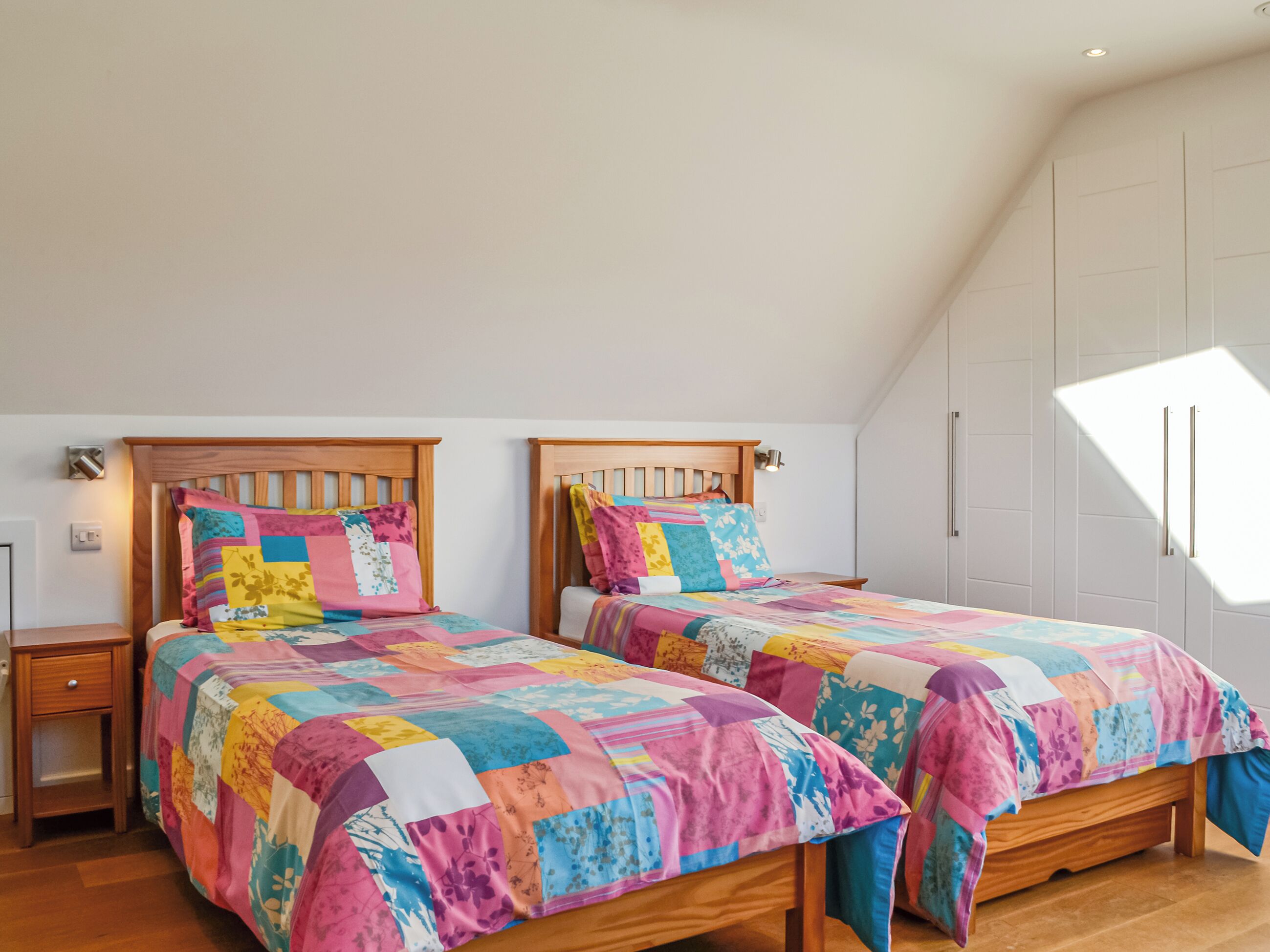 4 bedrooms, free WiFi, bed sheets