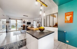 Interior - Awesome home in Saint-Malo with WiFi (Saint-Malo)