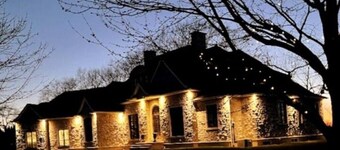 Jordan Station, Private King Suite with Parking & Harbour/Lake Views 

