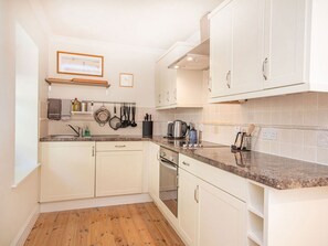 Dishwasher, cookware/dishes/utensils