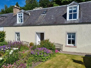 Exterior - 2 bedroom accommodation in Fortrose (Fortrose)