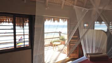 Chambre Exclusive, vue plage, en front de plage | 1 chambre, coffres-forts dans les chambres, Wi-Fi gratuit, draps fournis