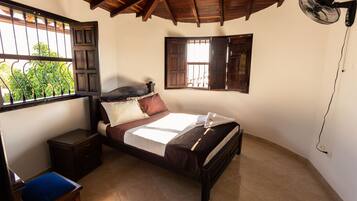 4 bedrooms, travel crib, free WiFi, bed sheets