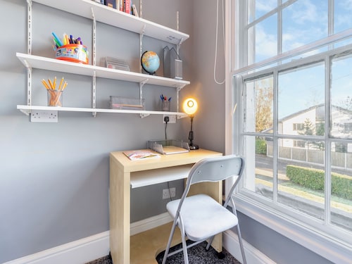 5 bedroom accommodation in Wem, near Shrewsbury